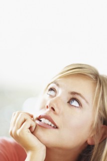 Portrait of young blonde woman. Photo : Momentimages
