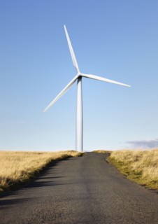 Road leading to wind turbine. Photo : Jon Boyes