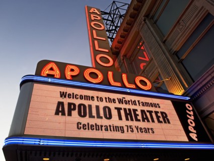 SA, New York State, New York City, Harlem, Apollo Theater marquee. Photo : fotog