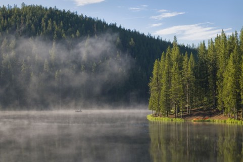 USA, Wyoming, Misty lake. Photo : Gary J Weathers