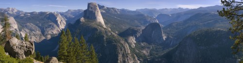 USA, California, Mariposa County, Half dome in Yosemite Valley. Photo : Gary J Weathers