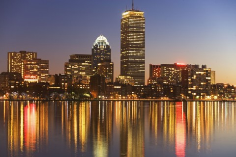 USA, Massachusetts, Boston skyline at dusk. Photo : fotog