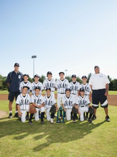USA, California, Ladera Ranch, portrait of little league players (aged 10-11).