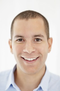 South Africa, Portrait of smiling young man. Photo : momentimages