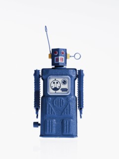 Studio shot of robot. Photo : David Arky