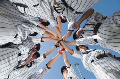 USA, California, Ladera Ranch, little league players (aged 10-11) celebrating.