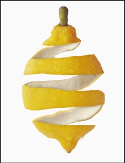 Studio Shot of lemon peel. Photo : Mike Kemp