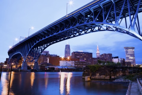 USA, Ohio, Cleveland, Bridge over River Cuyahoga . Photo : Henryk Sadura