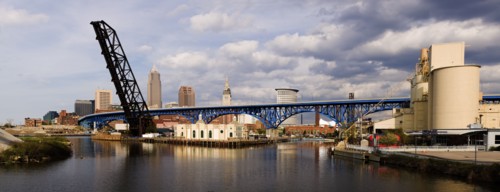 USA, Ohio, Cleveland, Bridge over River Cuyahoga . Photo : Henryk Sadura