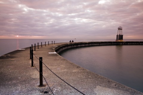 USA, Illinois, Chicago, pier at sunrise. Photo : Henryk Sadura