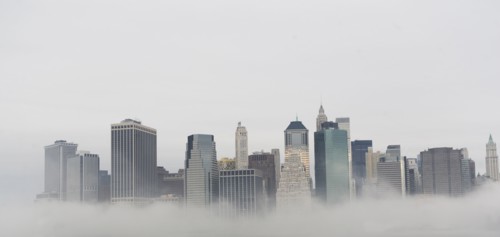 USA, New York State, New York City, Skyline in fog. Photo : fotog