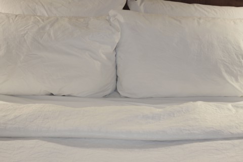 Pillows on double bed. Photo : Johannes Kroemer