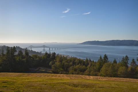 USA, Oregon, Washington, bridge over Columbia River. Photo : Gary Weathers
