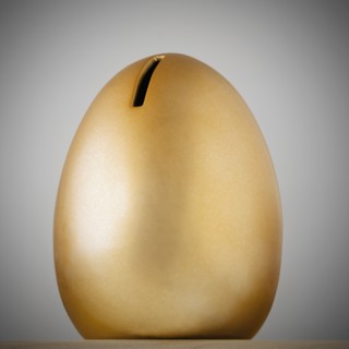 Savings egg money box. Photo : Joe Clark