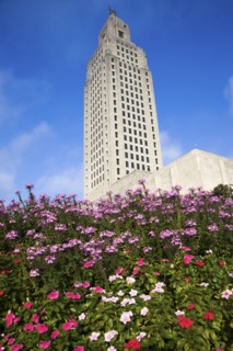 USA, Louisiana, Baton Rouge, State Capitol Building with flowers. Photo : Henryk Sadura