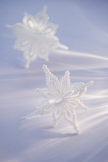 Christmas snowflake ornaments. Photo : Daniel Grill