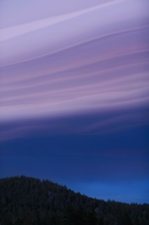 USA, California, Lake Tahoe, Landscape with lenticular clouds. Photo : Noah Clayton