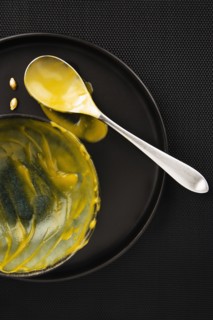 Studio shot of yellow dessert. Photo : Joe Clark