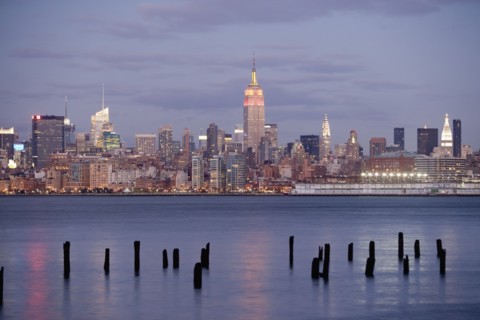 USA, New York State, New York City, Skyline at dusk. Photo : fotog