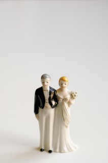 Studio shot of bride and groom figurines. Photo : Antonio M. Rosario