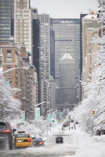 USA, New York City, Park Avenue in winter. Photo: fotog