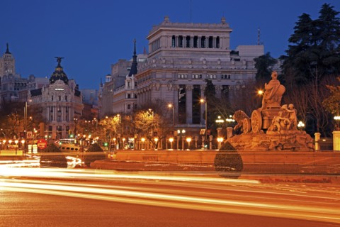 Spain, Madrid, La Fuente de Cibeles at dusk. Photo : Henryk Sadura
