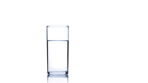 Studio shot of glass of water. Photo : David Arky