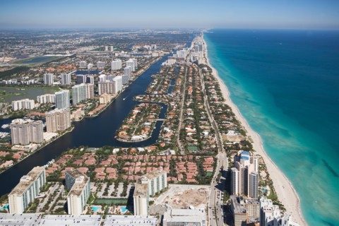 USA, Florida, Miami cityscape as seen from air. Photo : fotog