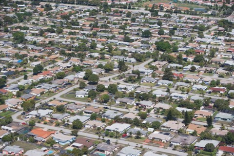 USA, Florida, Miami, Aerial view of suburban residential district . Photo : fotog