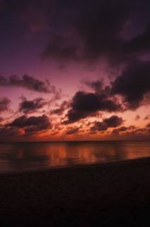 Aruba, sea at sunset. Photo : Daniel Grill