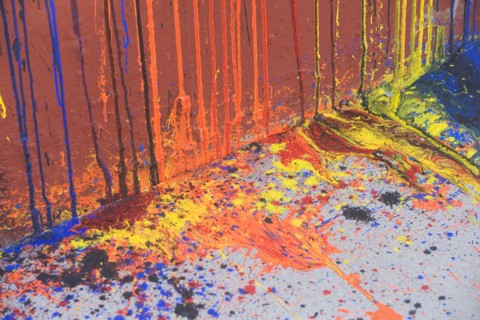 USA, New York State, New York City, Dripping paint on wall and asphalt. Photo: fotog