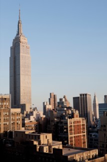 USA, New York, New York City, Manhattan skyline with Empire State Building. Photo: Winslow