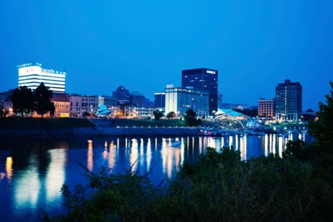 USA, West Virginia, Charleston, Skyline at night. Photo : Henryk Sadura