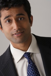 Portrait of young businessman, studio shot. Photo : Rob Lewine