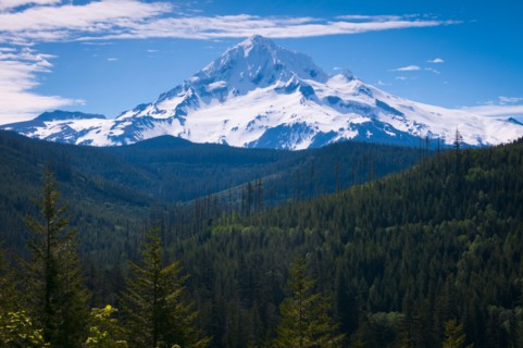 USA, Oregon, View of Mount Hood. Photo: Gary J Weathers