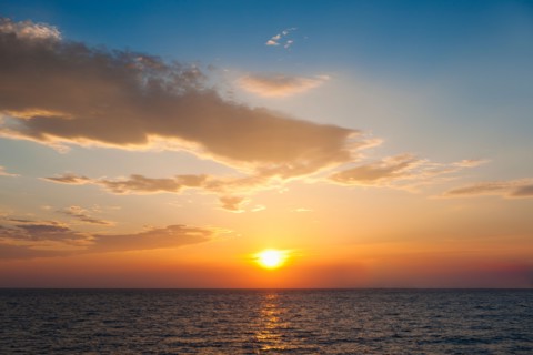 Greece, Aegean Sea horizon at sunrise.