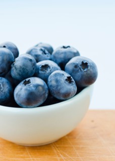 Bowl of blueberries.