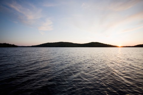 USA, New York State, Adirondack Mountains, Lake Placid at sunset. Photo : Chris Hackett