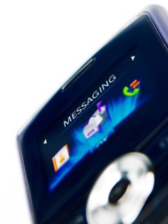 Studio shot of mobile phone. Photo : David Arky