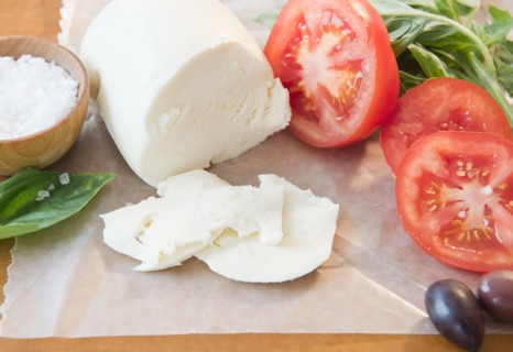 Close up of mozzarella an tomatoes. Photo : Jamie Grill