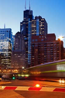 USA, Illinois, Chicago Skyscrapers at dusk. Photo : Henryk Sadura