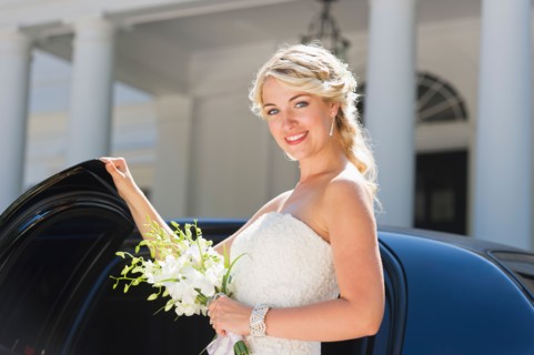 Portrait of smiling bride.