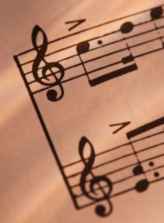 Close-up of sheet music, studio shot. Photo : Daniel Grill