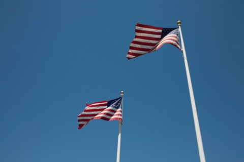 Two American flags. Photo : Winslow Productions