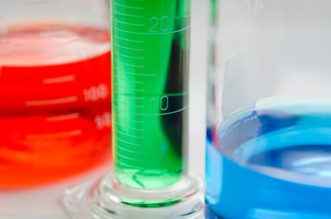 Studio shot of laboratory beakers. Photo : Antonio M. Rosario