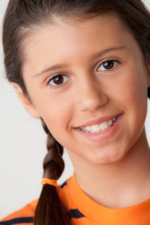 Studio portrait of girl (8-9). Photo : Rob Lewine