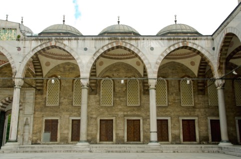 Turkey, Istanbul, Suleymaniye Mosque. Photo : Tetra Images