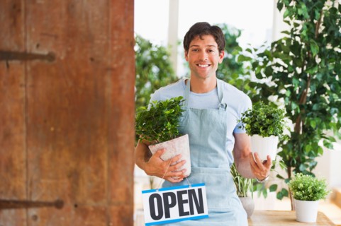 Gardener inPlant Shop. Photo : Daniel Grill
