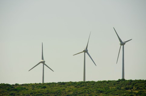 Turkey, Izmir, wind turbines. Photo : Tetra Images
