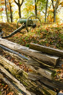 USA, Georgia, Kennesaw, Historic ranch with cannon.